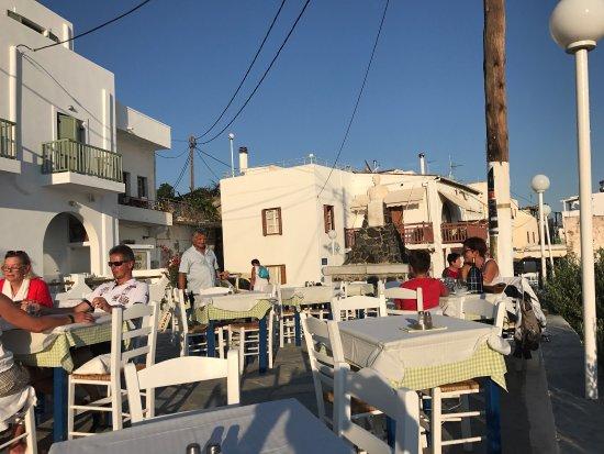 Taverna To Kastro